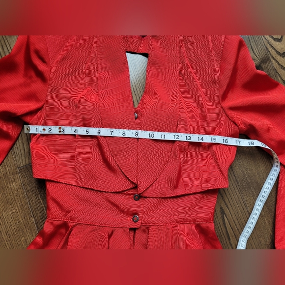 Vintage Gorgeous Red 2 pc dress, like new condition, Dry Cleaned - Picture 13 of 14